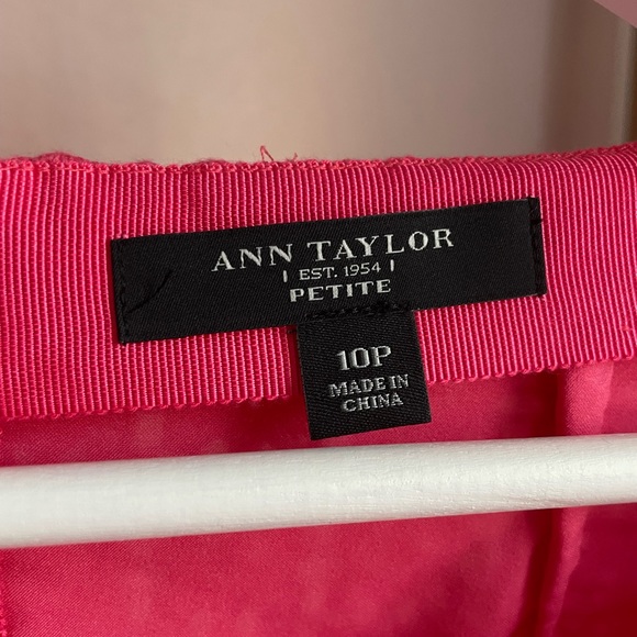 Ann Taylor Coral/Pink Lace Overlay Pencil Skirt - Picture 11 of 12